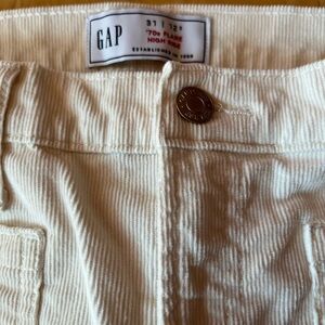 GAP Cream Corduroy High Rise Pants Women’s Size 12 Short